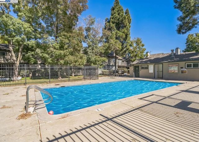 7 LANCASTER CIRCLE 137, Bay Point, CA 94565