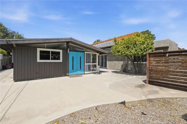 196 Santa Clara Drive, Vista, CA 92083
