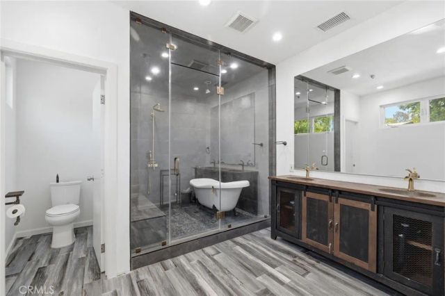 196 Santa Clara Drive, Vista, CA 92083