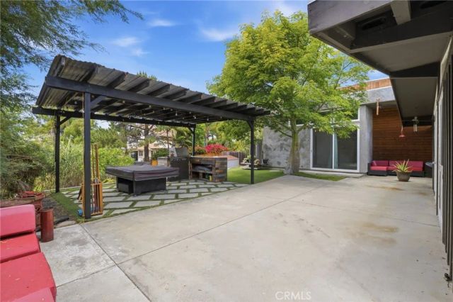 196 Santa Clara Drive, Vista, CA 92083