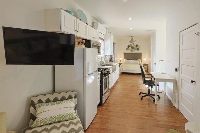 205 C Avenue, Coronado, CA 92118