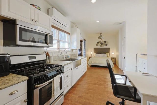 205 C Avenue, Coronado, CA 92118