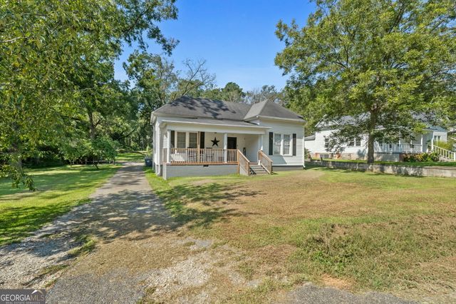 110 Ridge Street, Locust Grove, GA 30248