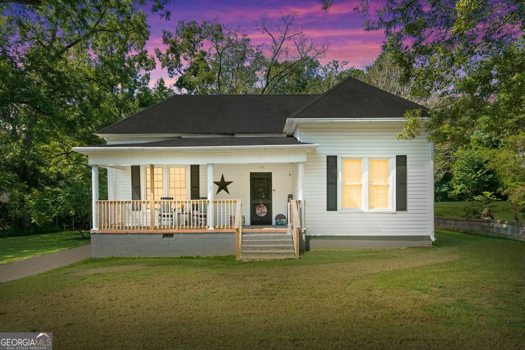 110 Ridge Street, Locust Grove, GA 30248