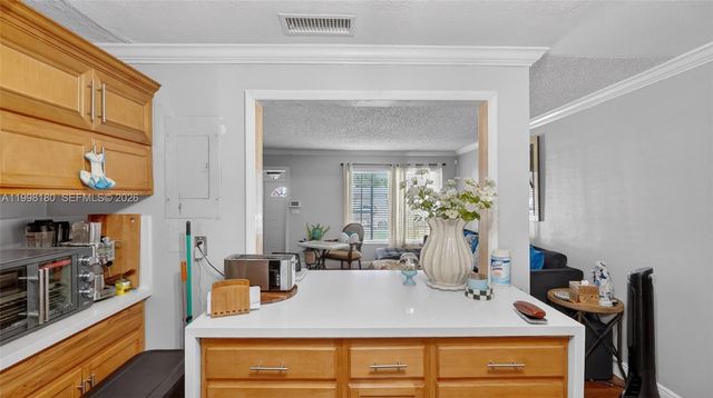 10420 NW 35th Pl, Miami, FL 33147