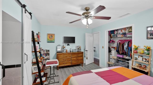 10420 NW 35th Pl, Miami, FL 33147