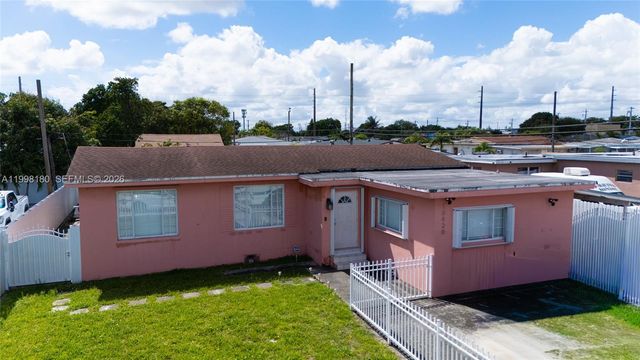 10420 NW 35th Pl, Miami, FL 33147