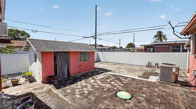 10420 NW 35th Pl, Miami, FL 33147