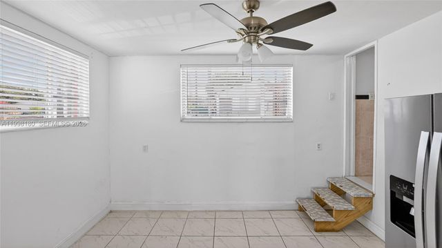 10420 NW 35th Pl, Miami, FL 33147