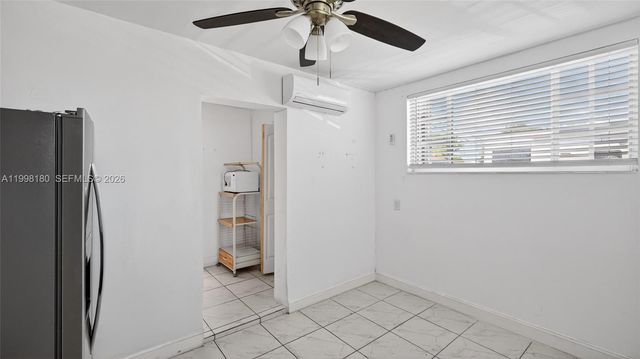 10420 NW 35th Pl, Miami, FL 33147