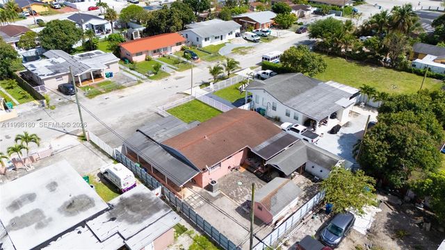 10420 NW 35th Pl, Miami, FL 33147