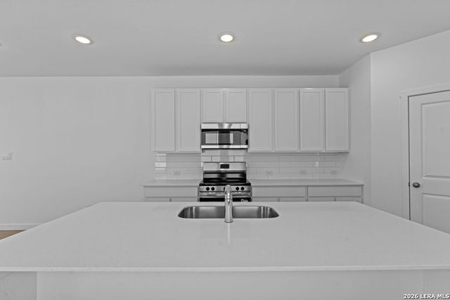 6915 Flores Rd, Spring Branch, TX 78070