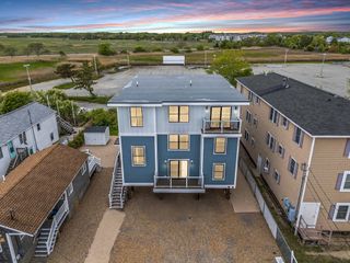 30 Cable Ave 3, Salisbury, MA 01952