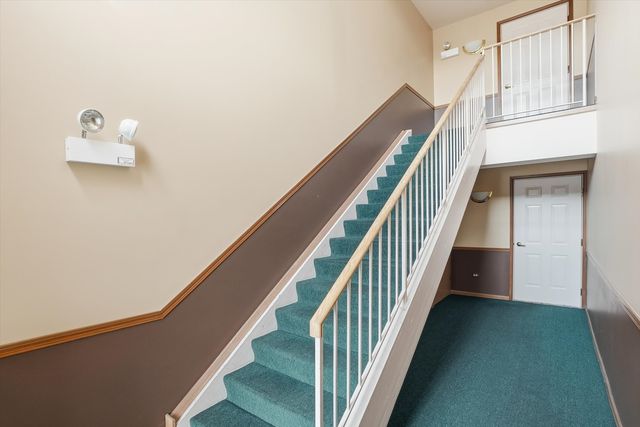 4223 W 76th Street 204, Chicago, IL 60652