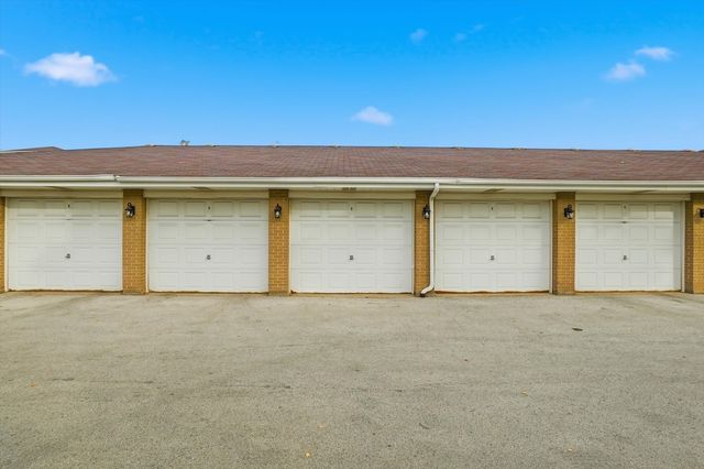 4223 W 76th Street 204, Chicago, IL 60652