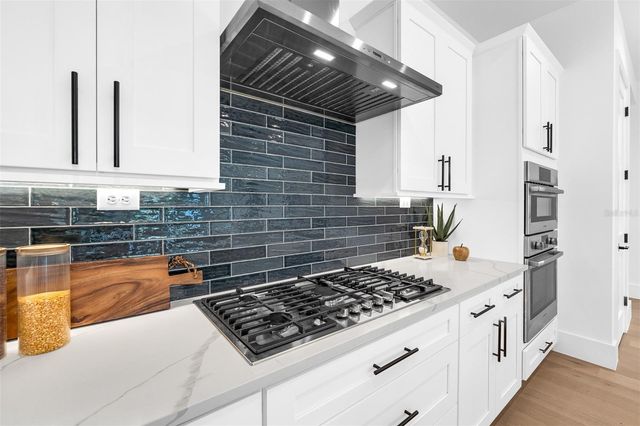 1012 VENETIAN AVENUE, Orlando, FL 32804