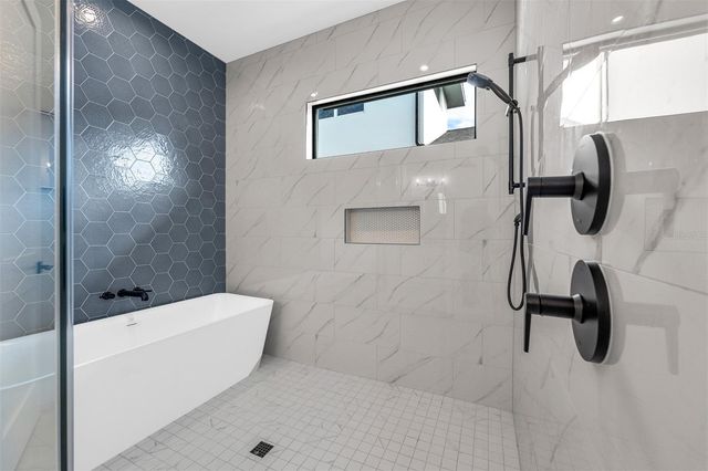 1012 VENETIAN AVENUE, Orlando, FL 32804