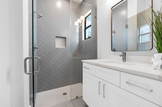 1012 VENETIAN AVENUE, Orlando, FL 32804