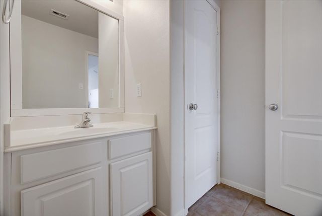 7439 Hollister Spring, Houston, TX 77040