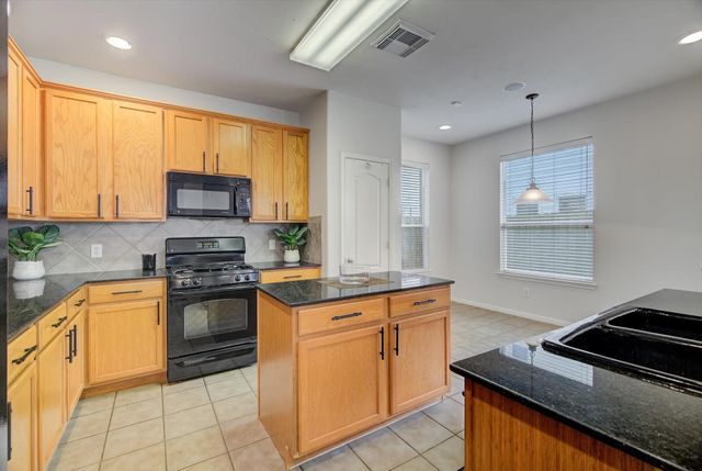 7439 Hollister Spring, Houston, TX 77040