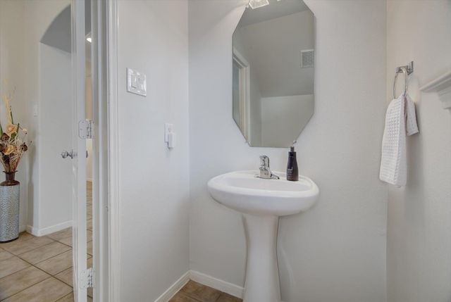 7439 Hollister Spring, Houston, TX 77040