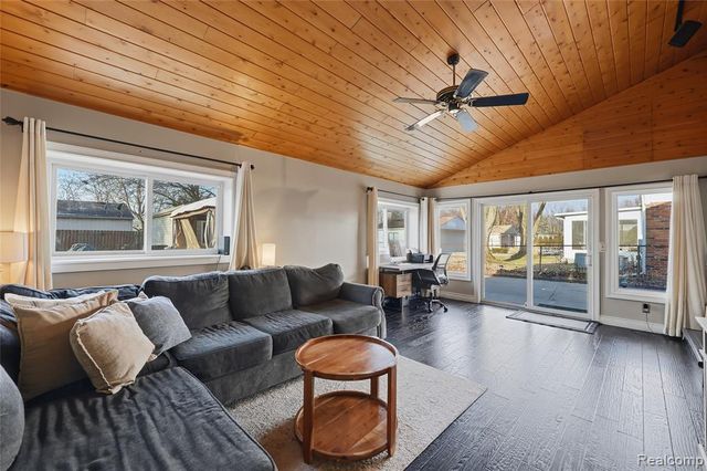 50661 Jim Drive, Chesterfield, MI 48047