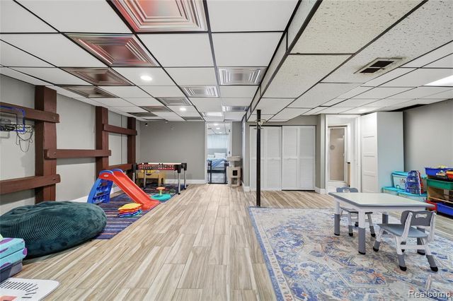 50661 Jim Drive, Chesterfield, MI 48047