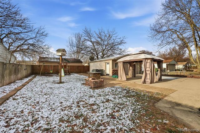 50661 Jim Drive, Chesterfield, MI 48047