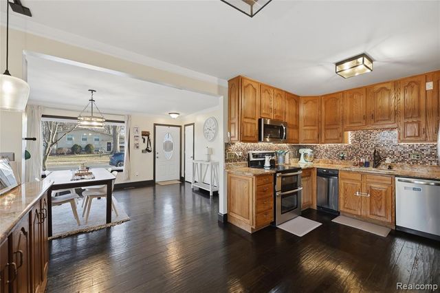 50661 Jim Drive, Chesterfield, MI 48047