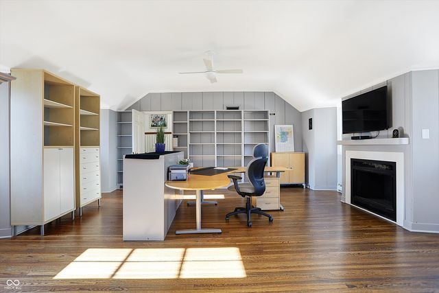 2505 Riverside Drive, Columbus, IN 47201