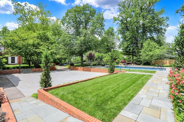 2505 Riverside Drive, Columbus, IN 47201