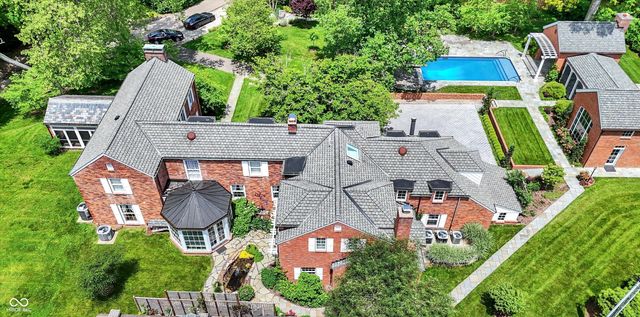 2505 Riverside Drive, Columbus, IN 47201