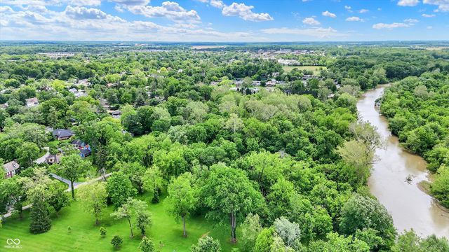 2505 Riverside Drive, Columbus, IN 47201