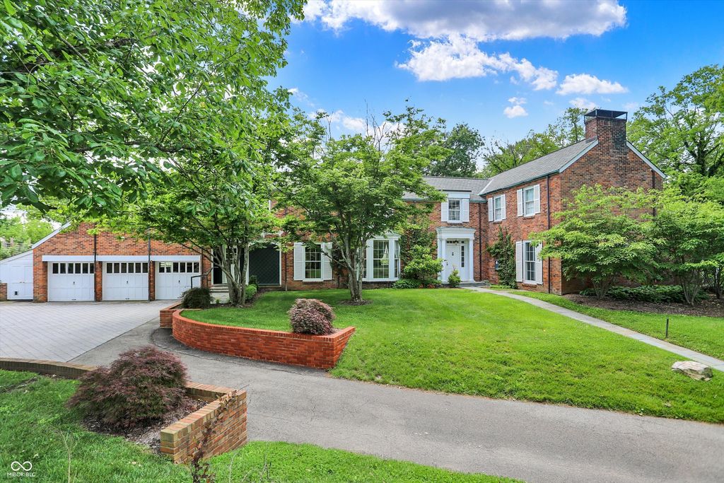 2505 Riverside Drive, Columbus, IN 47201