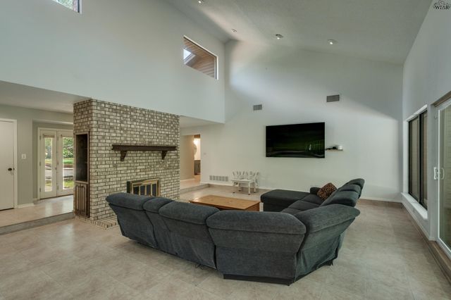 4400 RIDGEMONT DRIVE, Wichita Falls, TX 76309
