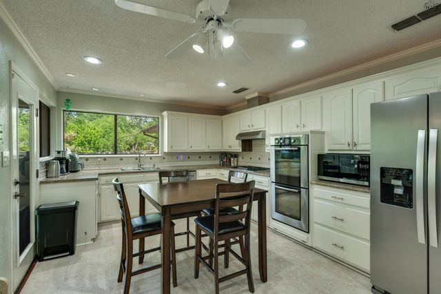 4400 RIDGEMONT DRIVE, Wichita Falls, TX 76309