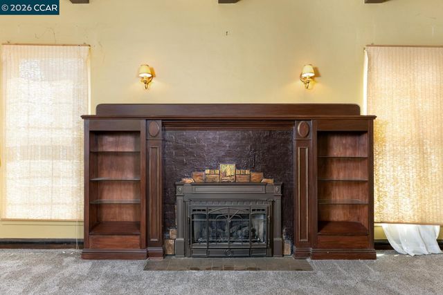 477 W 10Th St, Pittsburg, CA 94565