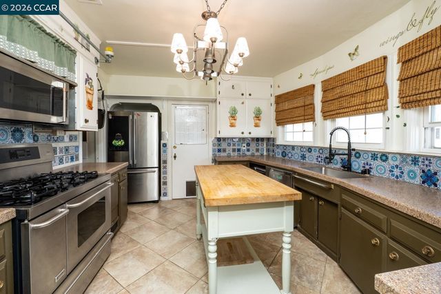 477 W 10Th St, Pittsburg, CA 94565