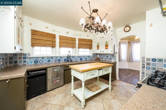 477 W 10Th St, Pittsburg, CA 94565