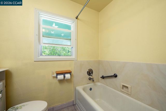 477 W 10Th St, Pittsburg, CA 94565