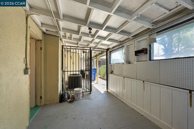 477 W 10Th St, Pittsburg, CA 94565