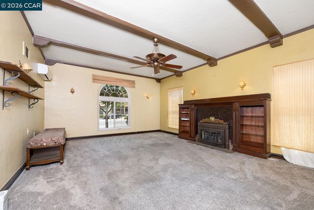 477 W 10Th St, Pittsburg, CA 94565