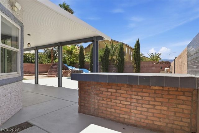 5337 Bright Sun Court, Las Vegas, NV 89130