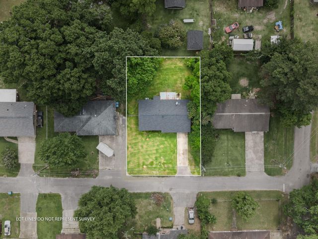 202 Elizabeth Ave., Petal, MS 39465