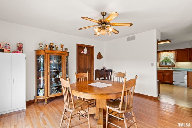 407 CHARTER OAK Drive, Sherman, IL 62684