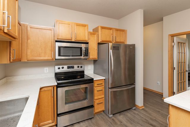 1805 SW White Birch Circle 6, Ankeny, IA 50023