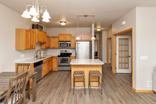 1805 SW White Birch Circle 6, Ankeny, IA 50023