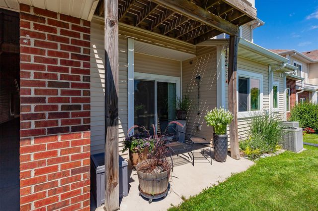 1805 SW White Birch Circle 6, Ankeny, IA 50023
