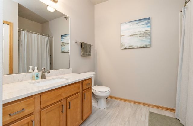 1805 SW White Birch Circle 6, Ankeny, IA 50023