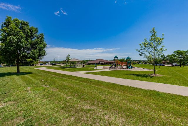 1805 SW White Birch Circle 6, Ankeny, IA 50023